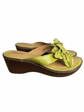 Born Shimmy Wedge Flower Sandals size 7/ 38 Green Leather